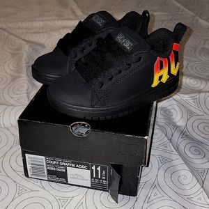 Kids DC Court Graffik AC/DC